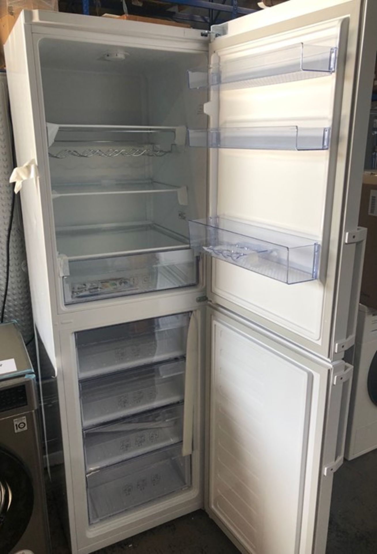 BEKO CFP1685W FREESTANDING 60/40 FRIDGE FREEZER - Image 2 of 3