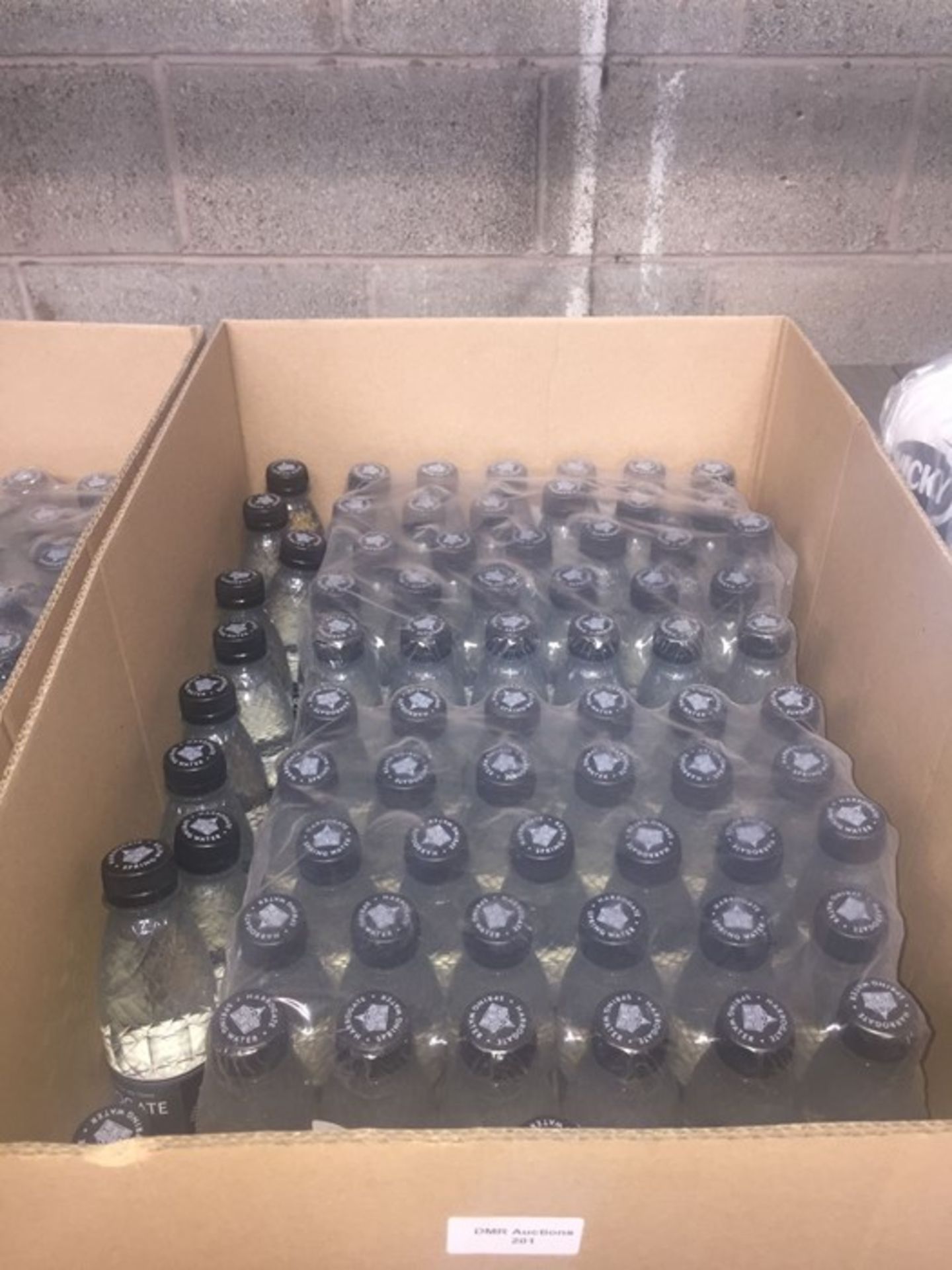 1 LOT TO CONTAIN A BOX OF HARROGATE SPRING WATER, BB 2022 (L12)