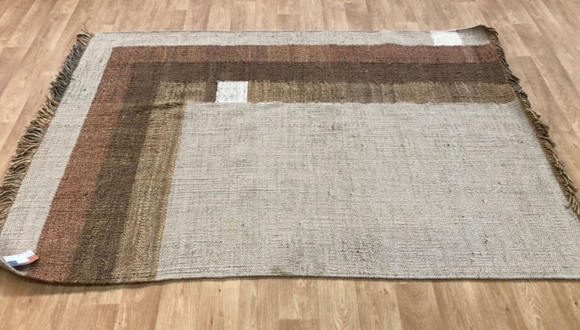 LA REDOUTE GABRIELLE PARIS RUG / SIZE: 160 X 230cm