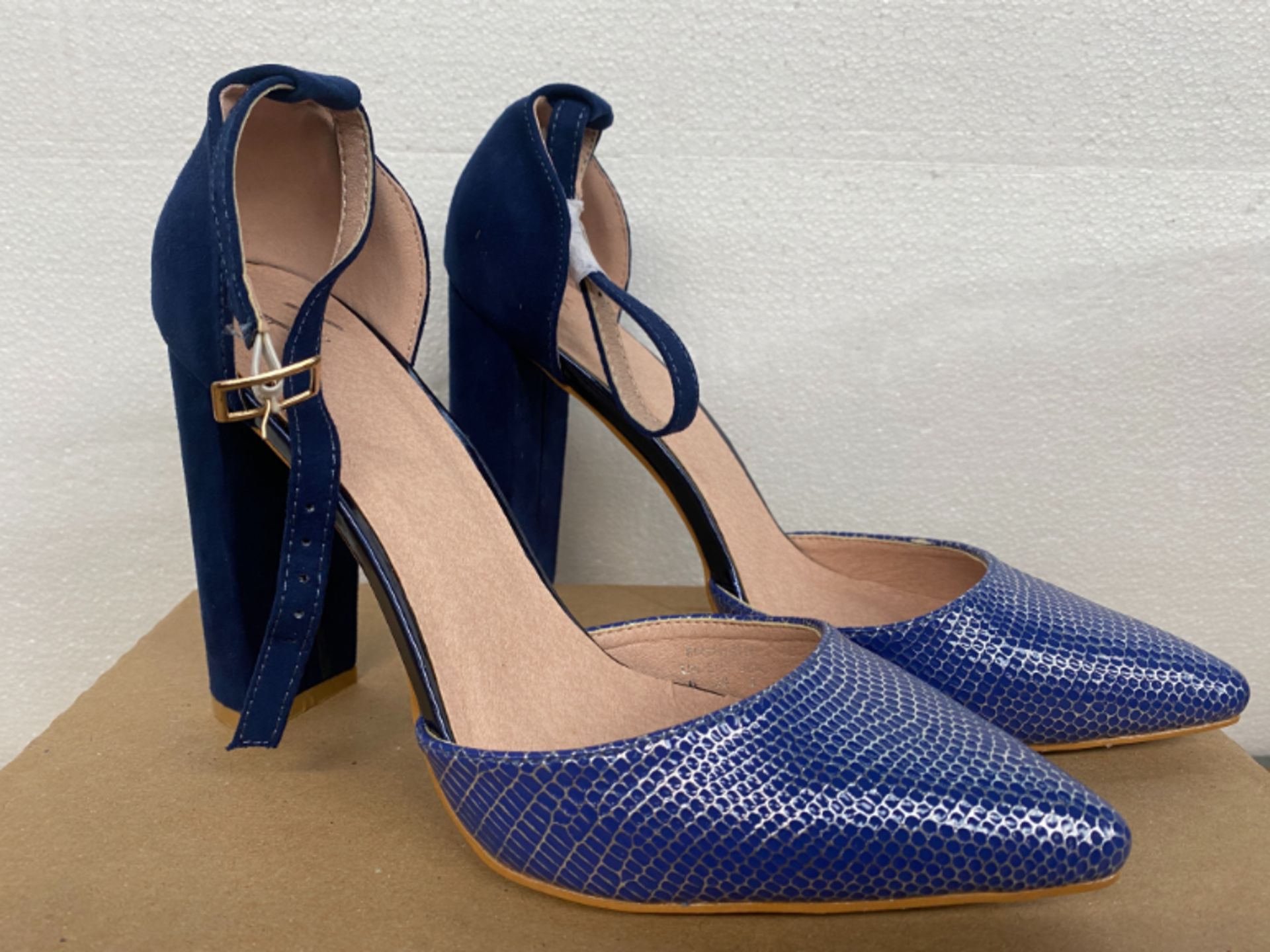 1 LOT TO CONTAIN AN AS NEW BOXED PAIR OF AX PARIS UK SIZE 6 HIGH HEELED OPEN SHOE IN BLUE