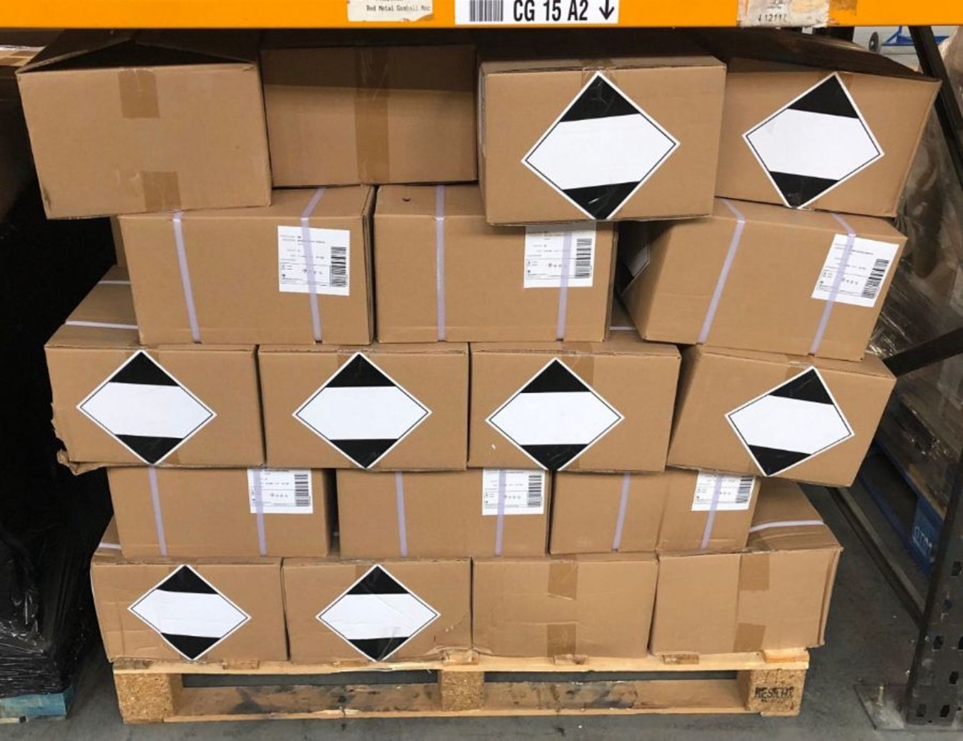 1 X BULK PALLET TO CONTAIN 44 X BOXES OF RELISAN ALCOHOL HAND GEL / 20 X 500ml BOTTLES PER BOX /