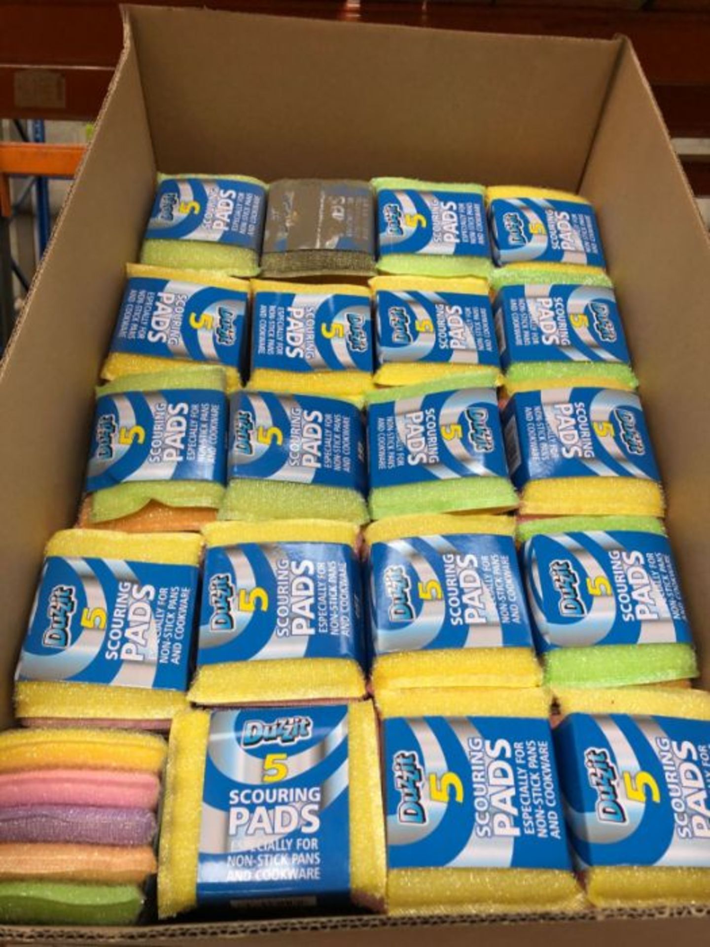 20 X PACKS OF DUZZIT SCOURING PADS - 5 PADS PER PACK / AS NEW