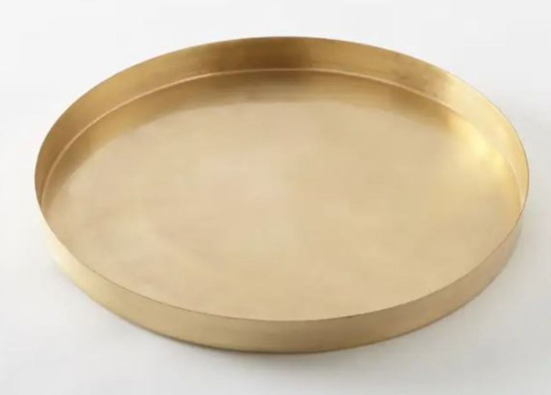 1 X SOLADOR ROUND GOLD METAL TRAY ( MINOR SCUFFS TO TRAY SURFACE) / GRADE B / RRP £50.00