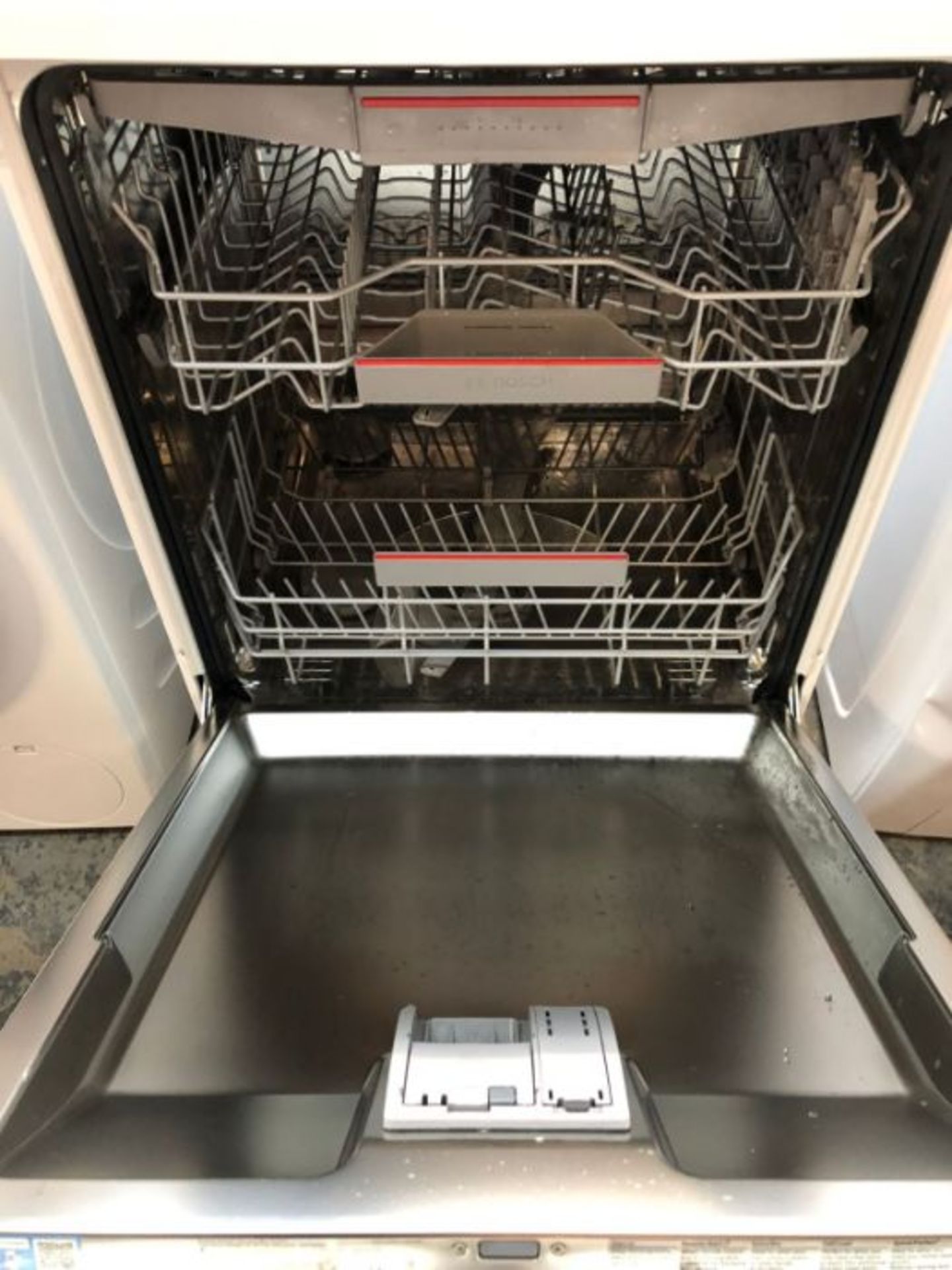 BOSCH SERIE 4 SMS4HCW40G FREESTANDING DISHWASHER - Image 2 of 2