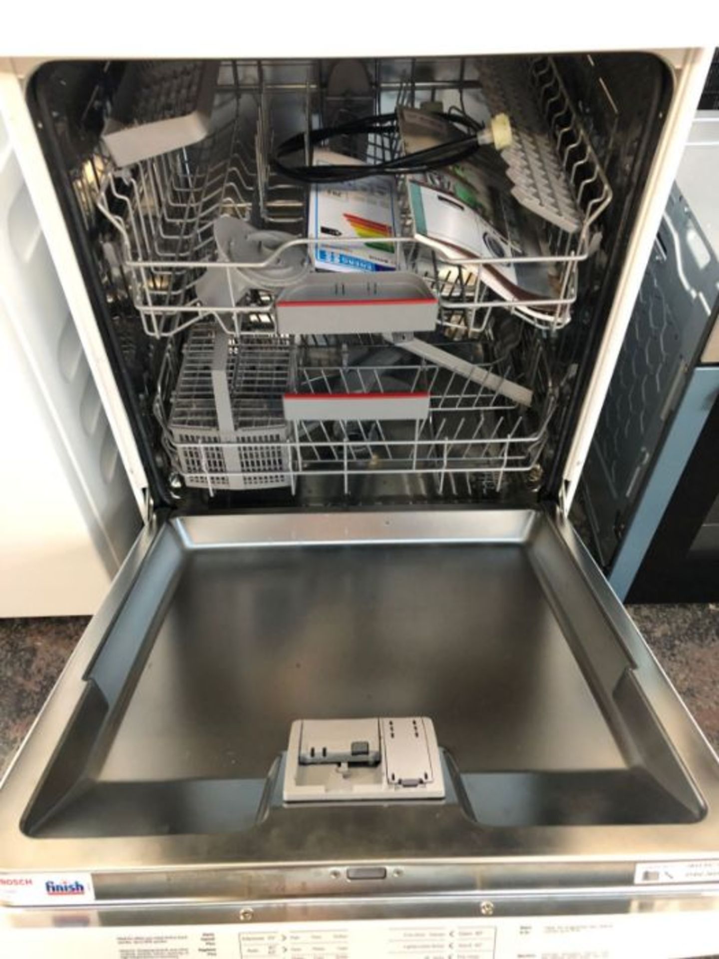 BOSCH SERIE 2 SMS46IW10G FREESTANDING DISHWASHER - Image 2 of 4