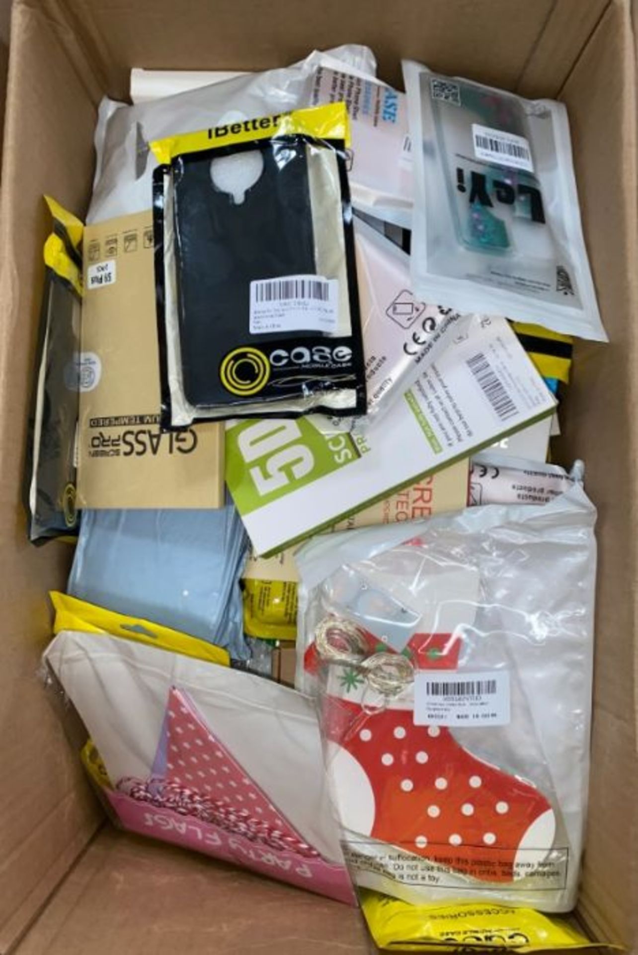 1 LOT TO CONTAIN A BOXED ASSORTMENT OF UNDELIVERED ONLINE RETAILER ITEMS / INCLUDING: PHONE/NOTEBOOK