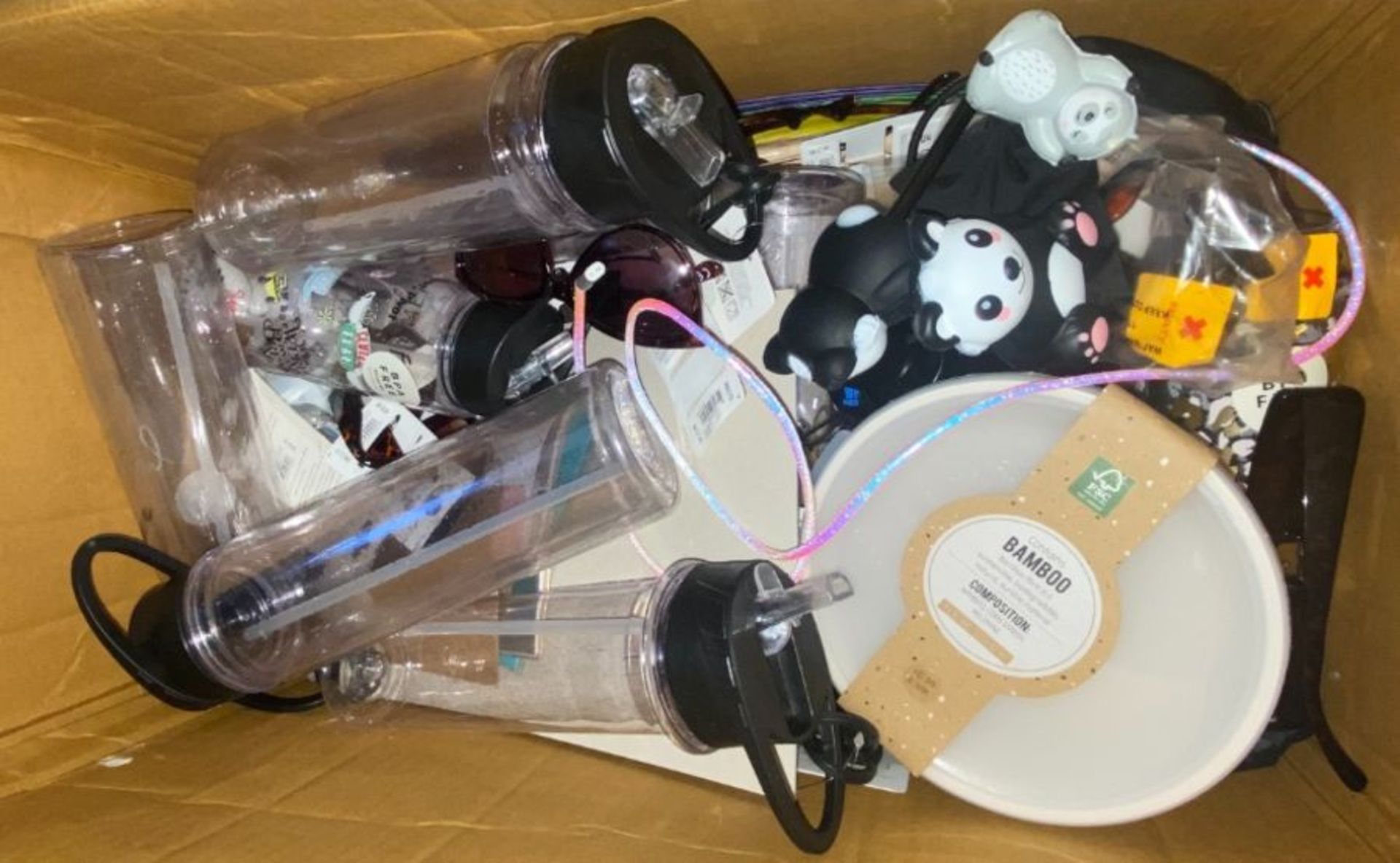 1 LOT TO CONTAIN A BOXED ASSORTMENT OF CUSTOMER RETURN ITEMS / INCLUDING: BOTTLES, SUNGLASSES ETC