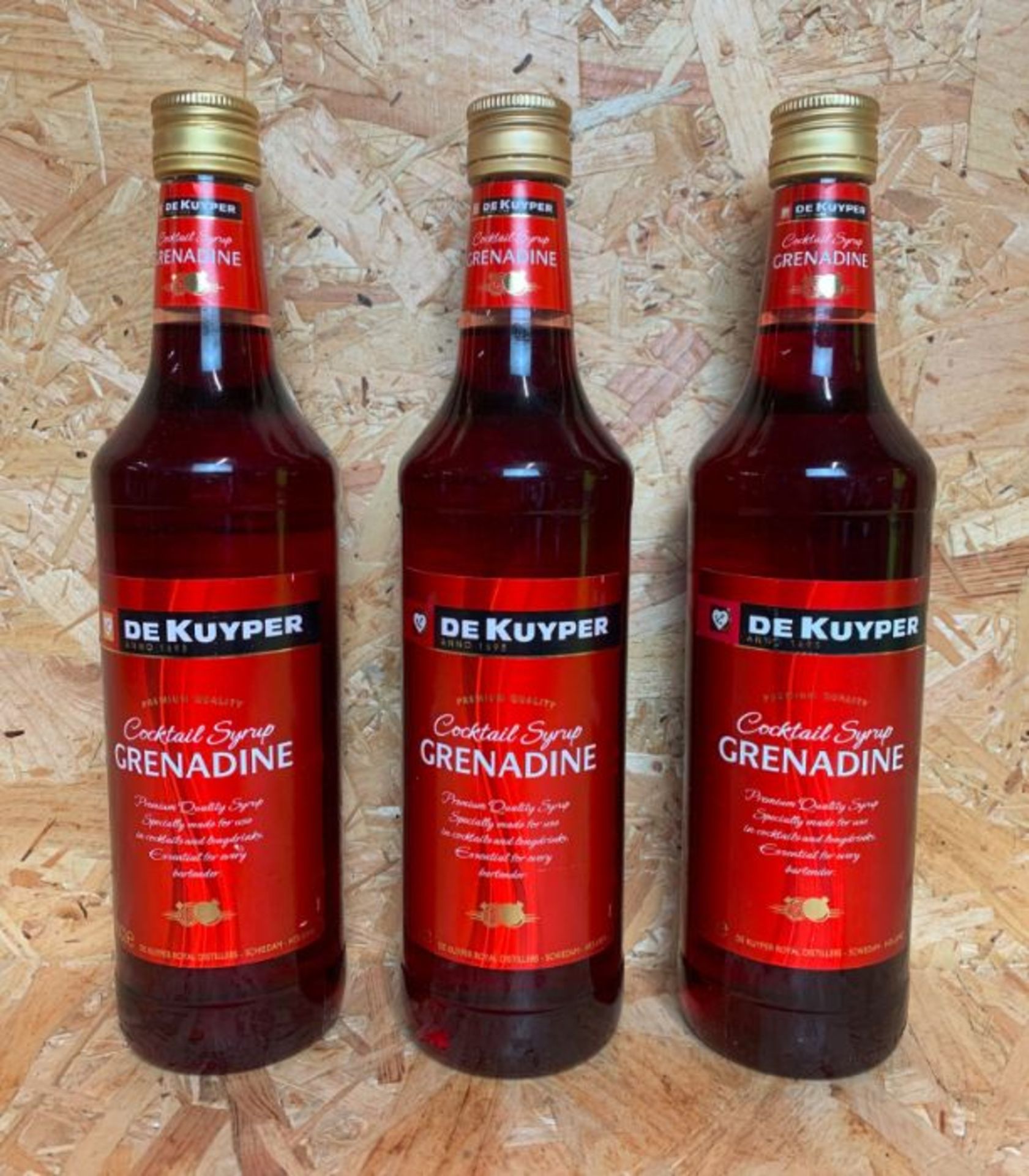 3 x DE KUYPER GRENADINE COCKTAIL SYRUP - 3 x 70CL - RRP £29.85