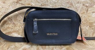 1 X VALENTINO BAGS AJUSTABLE BUCKLE CROSSBODY BAG WITH ZIP DETAIL - BLACK / GRADE A