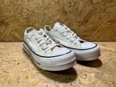 1 X CHUCK TAYLOR ALL STAR PLATFORM LIFT CLEAN LEATHER OX - WHITE / SIZE 5 / RRP £75.00 / HEAVILY