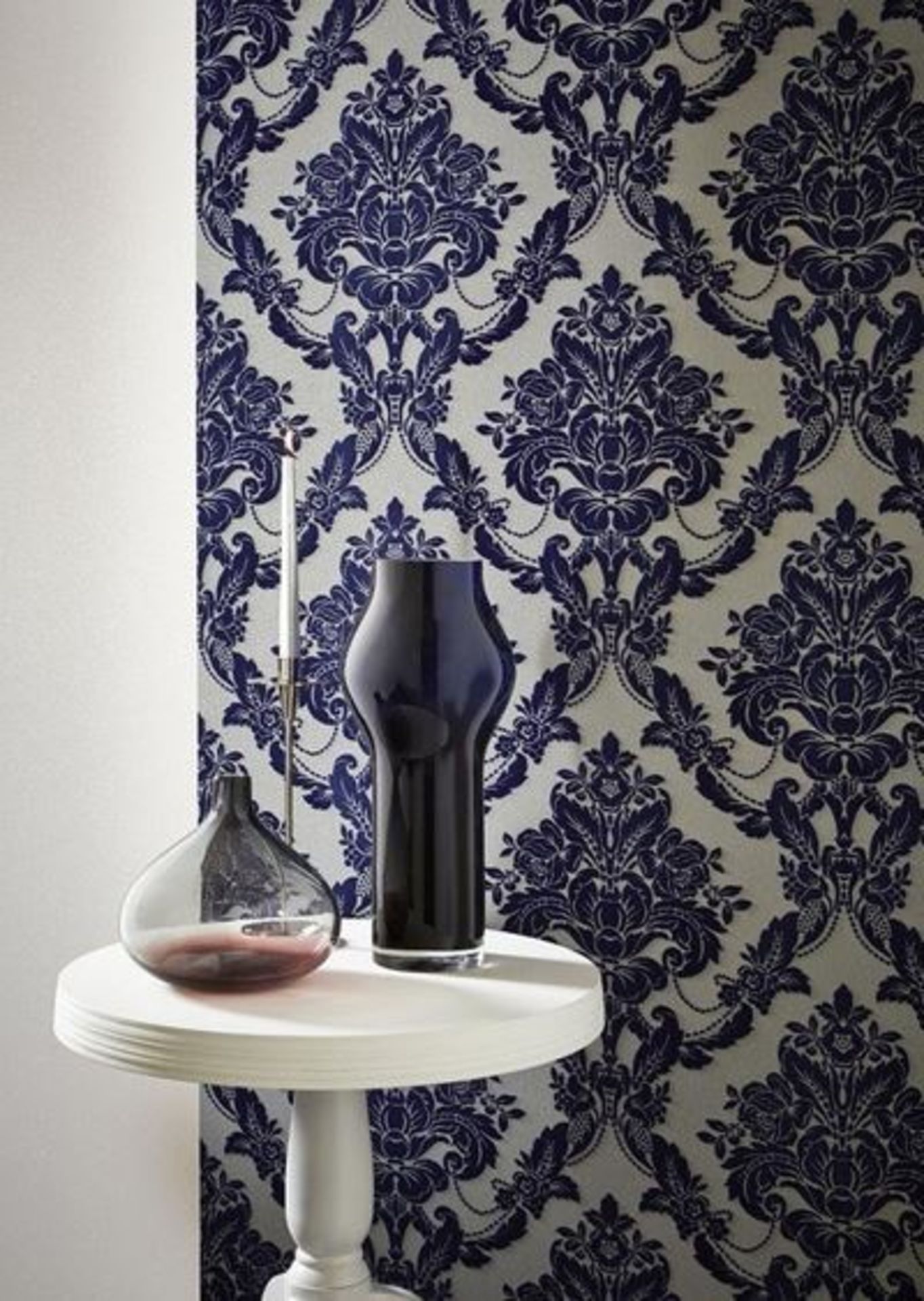 1 X LOT TO CONTAIN 1 X ROLL OF ARTHOUSE SOPHIE CONRAN PALAIS SPOT NAVY 900502 FLOCK FLEECE WALLPAPER