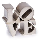 Multiple Robert Indiana1928 New Castle - 2018 Vinalhaven "Love" 1970 verchromtes Metall. 8 x 8 x 4