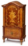 Modell-Aufsatzschrank Barock-Stil,