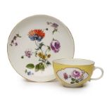 Tasse mit UT "Blumenbouquets", Meissen um 1750.