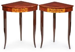 Paar kl. Eckkonsoltische, Biedermeier-Stil, süddt. 19. Jh.