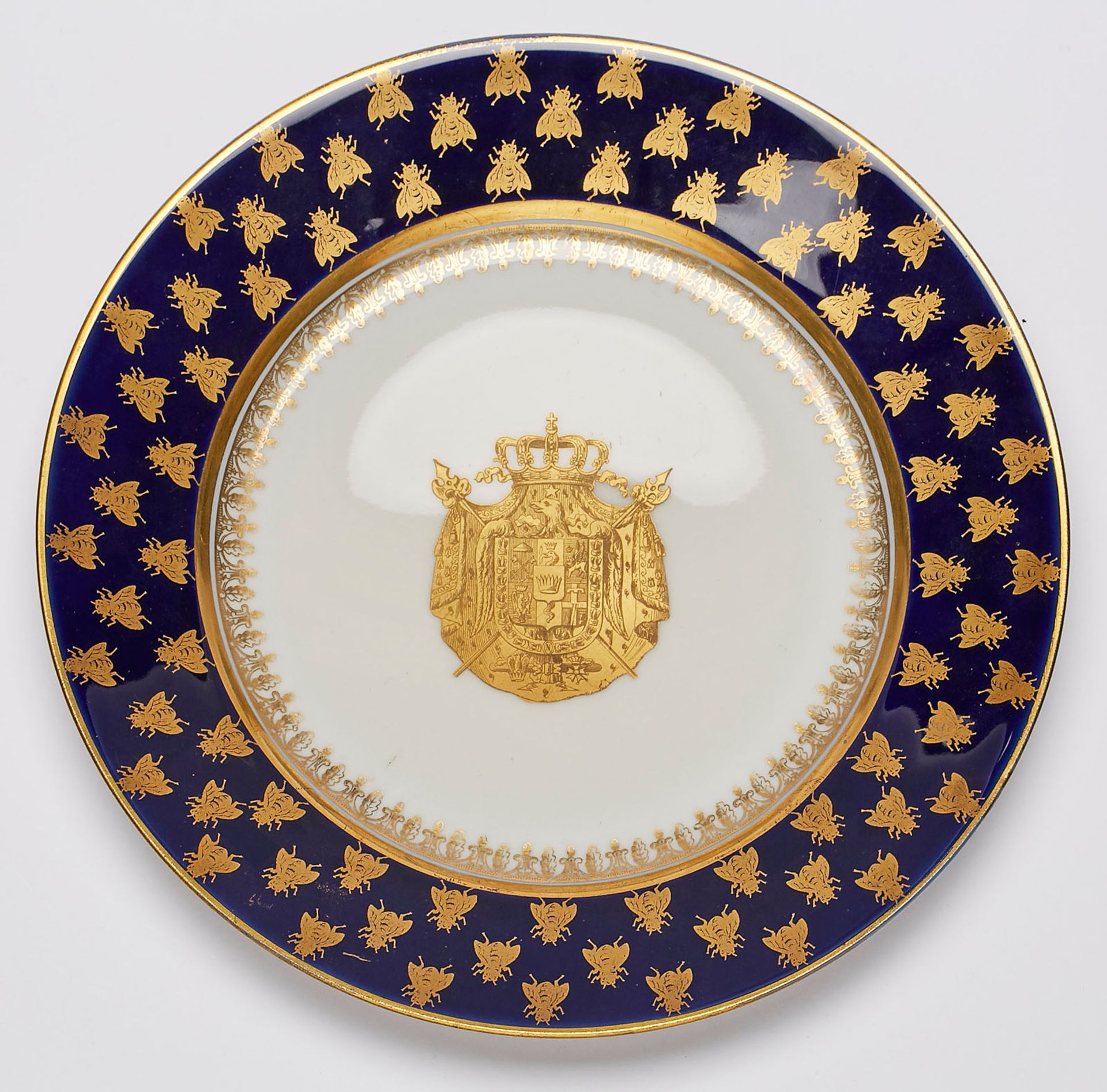 Paar Teller mit Wappen des Königreichs Italien, Sèvres um 1850. - Bild 2 aus 2