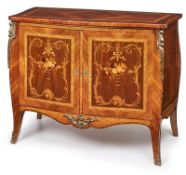 Gr. Halbschrank Louis-XV-Stil,