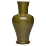 Gr. Baluster-Vase im Chien Long-Stil, China wohl Anf. 20. Jh.