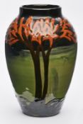 Vase mit Baum-Motiv, Jugendstil, Laeuger Karlsruhe um 1900.