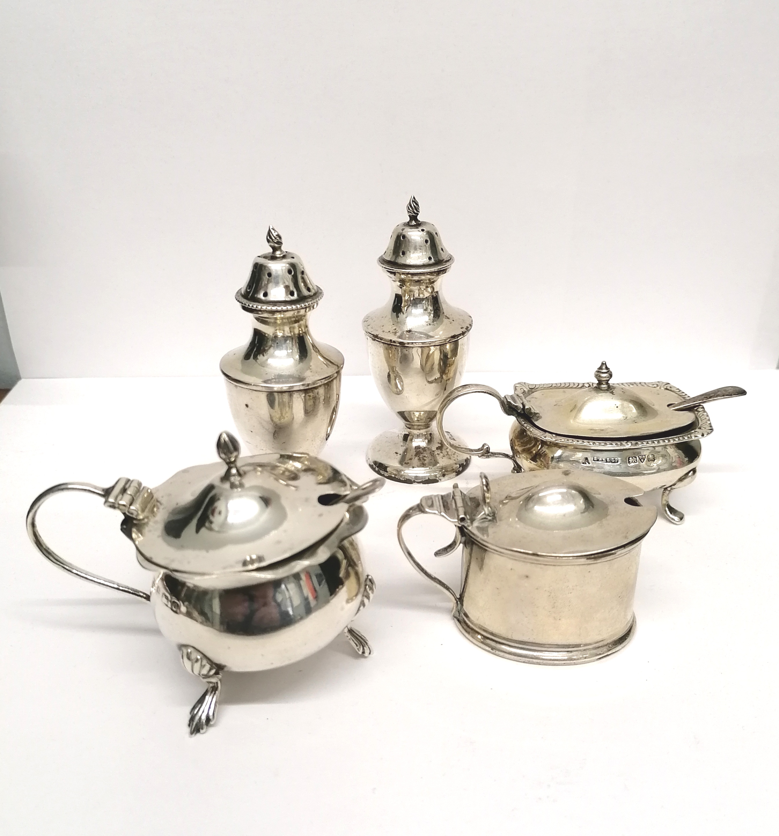 A collection of silver salts and mustards 186 gms approx.