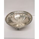 A George VI Birmingham silver bon bon dish dated 1938. Standing 5.5 cm high, 14 cm width approx. 120