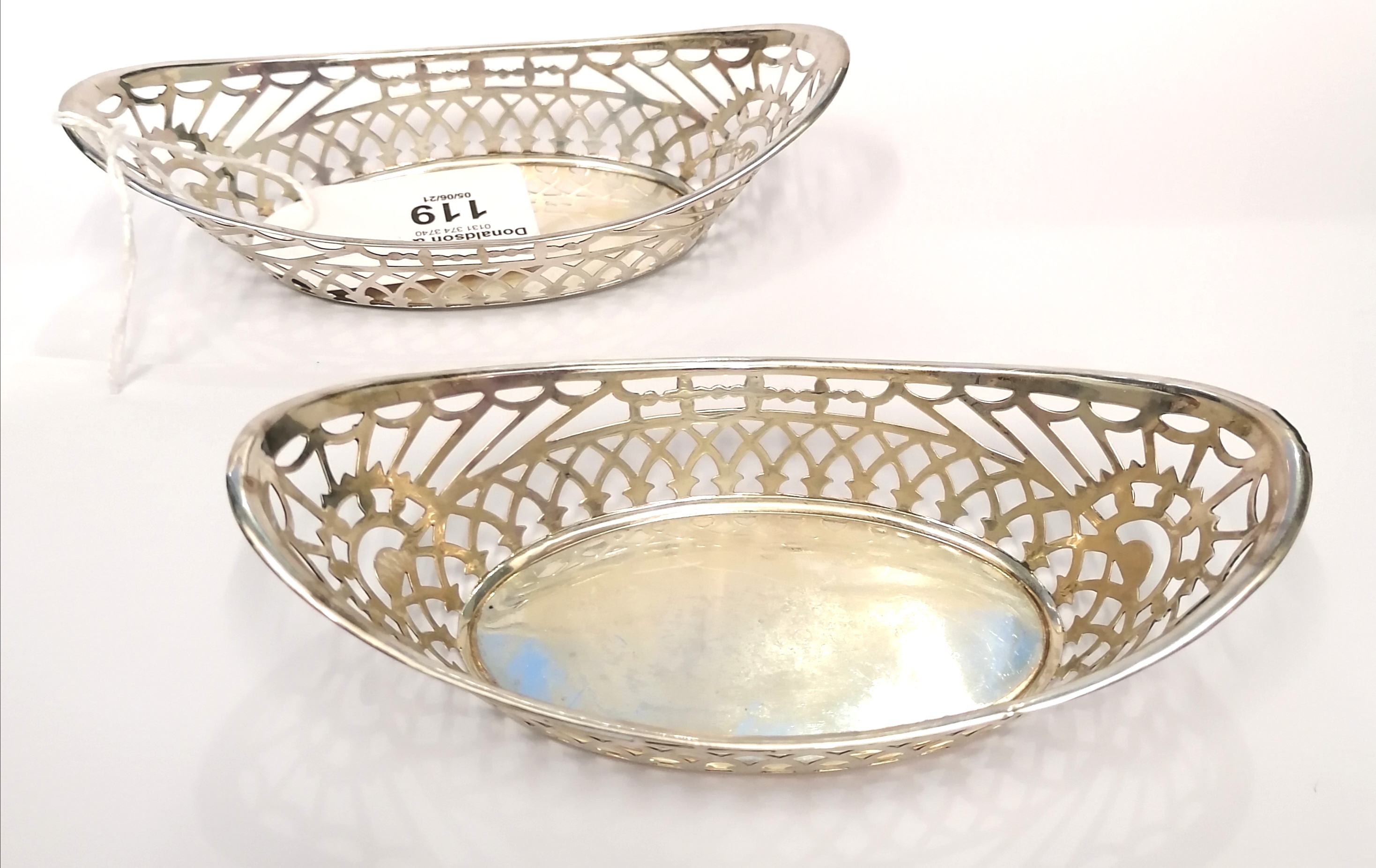 Pair of Edwardian silver sweetmeat baskets by Levi & Salaman, Birmingham 1907.