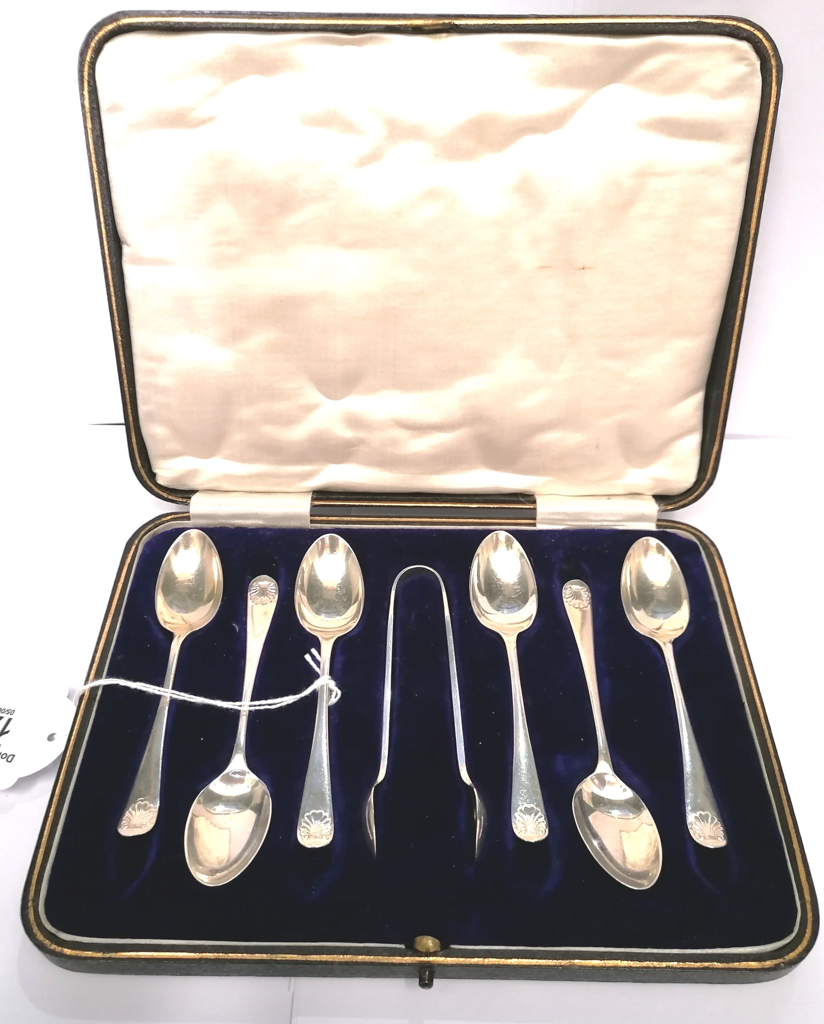 Cased set of six silver tea/coffee spoons with shell decoration. Makers Cooper brothers & Sons
