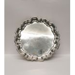 A Birmingham silver trinket tray in scallop form dated 1909. 15.5 cm approx. 119 gms approx.