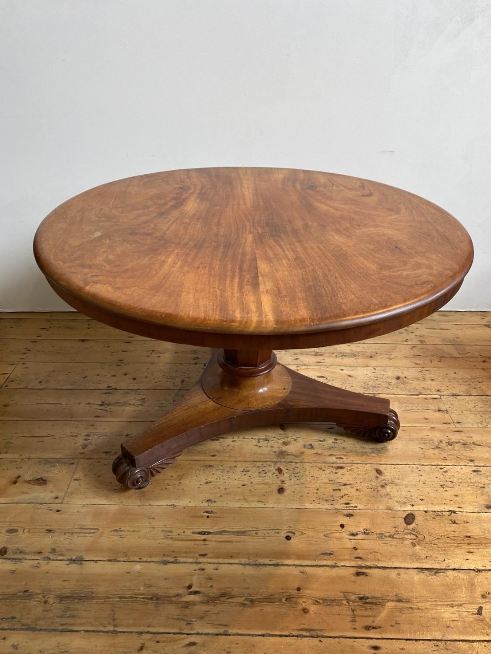 VICTORIAN MAHOGANY TILT TOP BREAKFAST TABLE ON TAPERED OCTAGONAL COLUMN TRIPOD BASE, 180cm dia  - Image 2 of 2