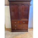 EDWARDIAN MAHOGANY LINEN PRESS in two sections, with 2-door cupboard above containing three linen