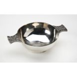 SILVER PORRINGEREDINBURGH 1978the two handles cast in relief with stylised Celtic knots14.5cm