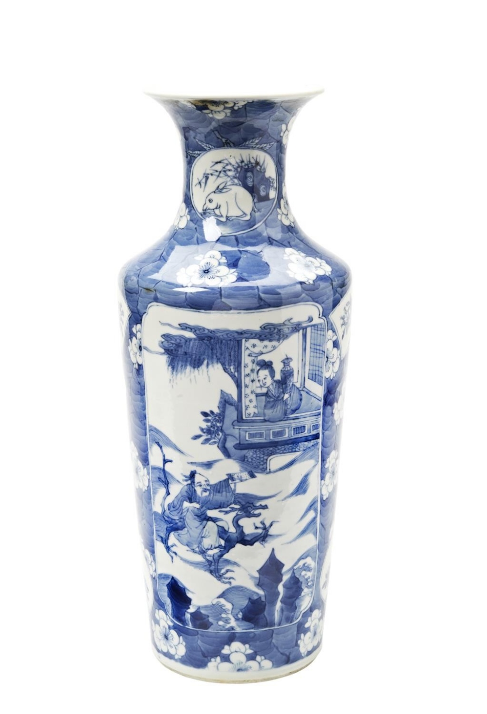 BLUE AND WHITE 'CRACKED-ICE' SLEEVE VASE QING DYNASTY, 19TH CENTURY the cylindrical tapered sides pa