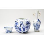 BLUE AND WHITE OVOID VASE LATE QING DYNASTY apocryphal Kangxi four character mark, 10cm high;