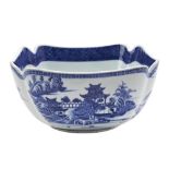 EXPORT BLUE AND WHITE SQUARE BOWL the sides painted in tones of underglaze blue with pagoda and