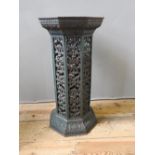 ORNATE VICTORIAN PIERCED FRET WORK OCTAGONAL IRON PLANT STAND (63cm high, 31cm wide)