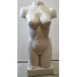 A CONTEMPORARY MARBLE SCULPTURE OF A NUDE FEMALE TORSO 80 cm high