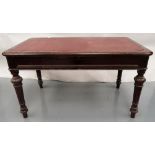 A VICTORIAN MAHOGANY WRITING TABLE WITH REXINE INSET TOP. (No drawers) 68 x 122 x 69 cms