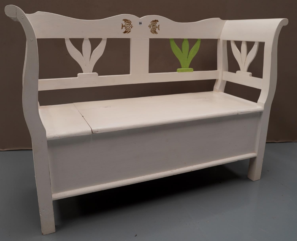 A PAINTED MODERN SCANDINAVIAN STYLE PINE BENCH WITH LIFT UP BOX SEAT. 84 X 120 x 41 cms 