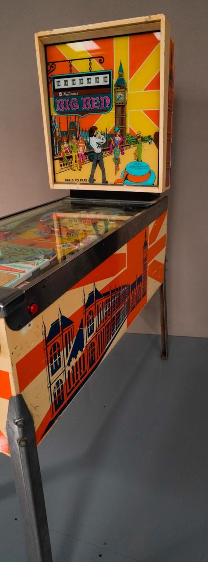 A WILLIAMS BIG BEN PINBALL MACHINE CIRCA 1975 sold as non-functioning decorative item. 173 x 130 x 5 - Image 4 of 7