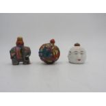 THREE CHINESE PORCELAIN SNUFF BOTTLES 20TH CENTURY largest, 5.5cm high, smallest, 5cm high