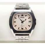 SEIKO 5 STAINLESS STEEL DATE AUTOMATIC WRISTWATCH, the silver brushed dial with baton numerals,