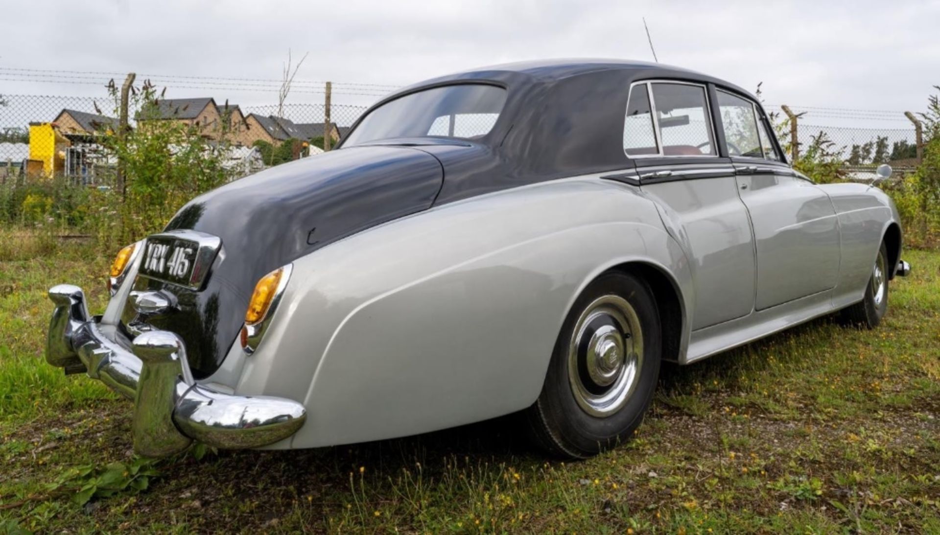 1957 ROLLS-ROYCE SILVER CLOUD Registration Number: YRX 416 Chassis Number: SED429 Recorded - Image 4 of 24