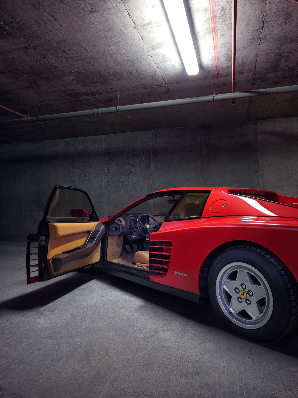 1991 FERRARI TESTAROSSA Registration Number: UK Taxes Paid     Chassis Number: ZFFSM17A6M0088562 - Image 6 of 24