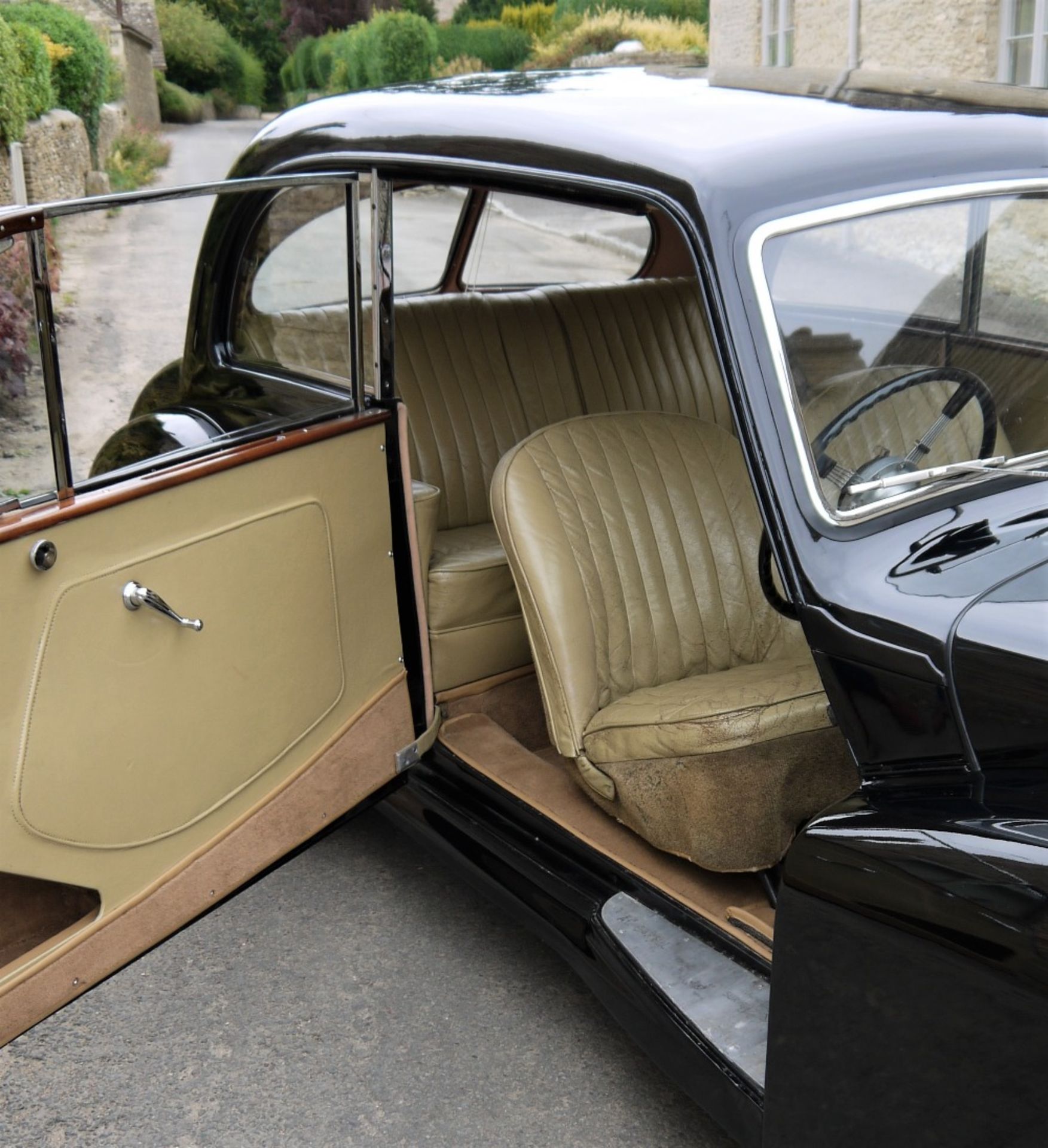 1952 AC SPORTS SALOON Registration Number: NGU 902 Chassis Number: EH1951 Recorded Mileage: 92,800 - Image 15 of 34