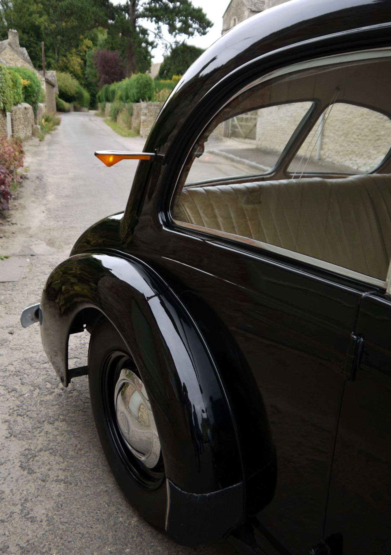 1952 AC SPORTS SALOON Registration Number: NGU 902 Chassis Number: EH1951 Recorded Mileage: 92,800 - Image 7 of 34