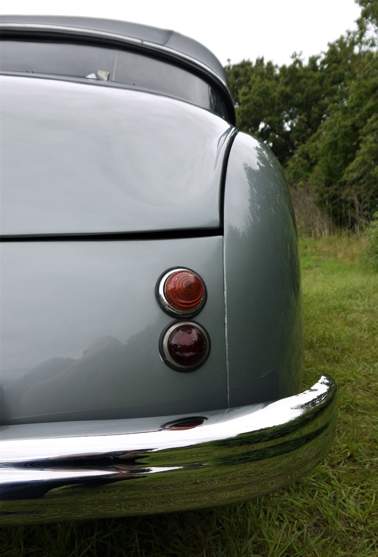 1952 JENSEN INTERCEPTOR CABRIOLET Registration Number: USK 657 Chassis Number: INT 18344Y Recorded - Image 17 of 41