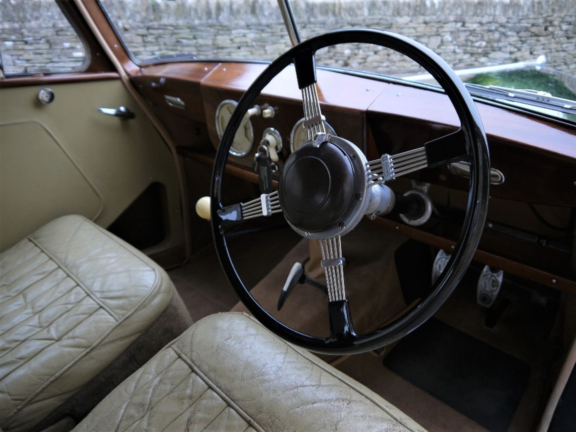 1952 AC SPORTS SALOON Registration Number: NGU 902 Chassis Number: EH1951 Recorded Mileage: 92,800 - Image 25 of 34