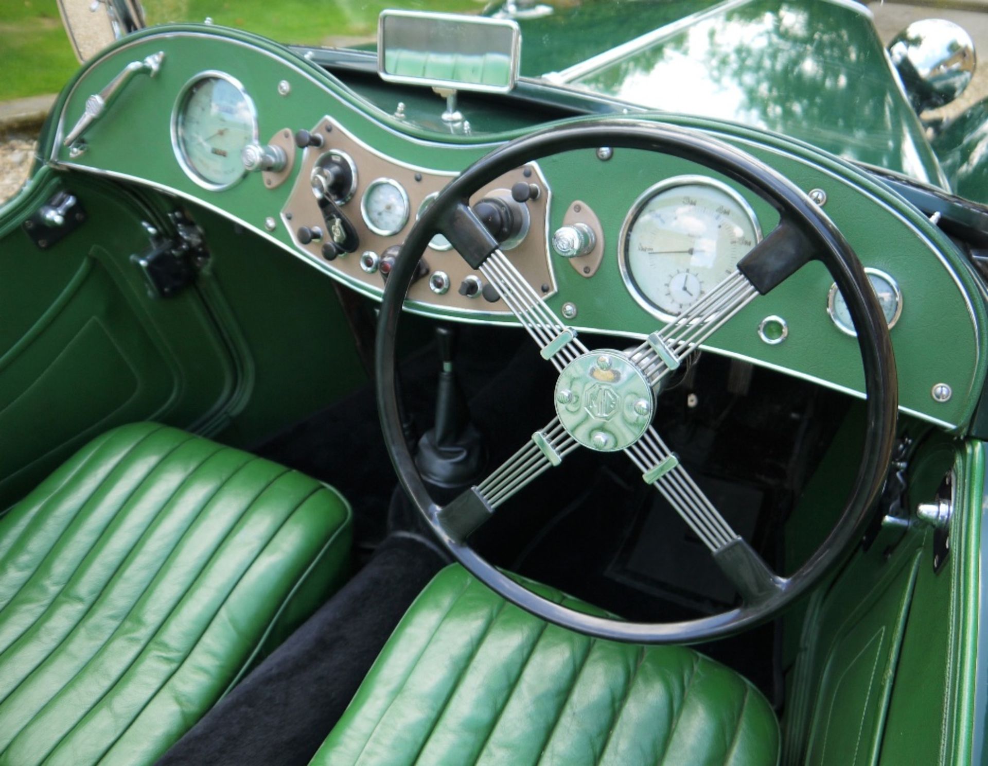 1949 MG TC 'MIDGET' Registration Number: XVV 276 Chassis number: TC 7712 Recorded Mileage: 40,700 - Image 15 of 21