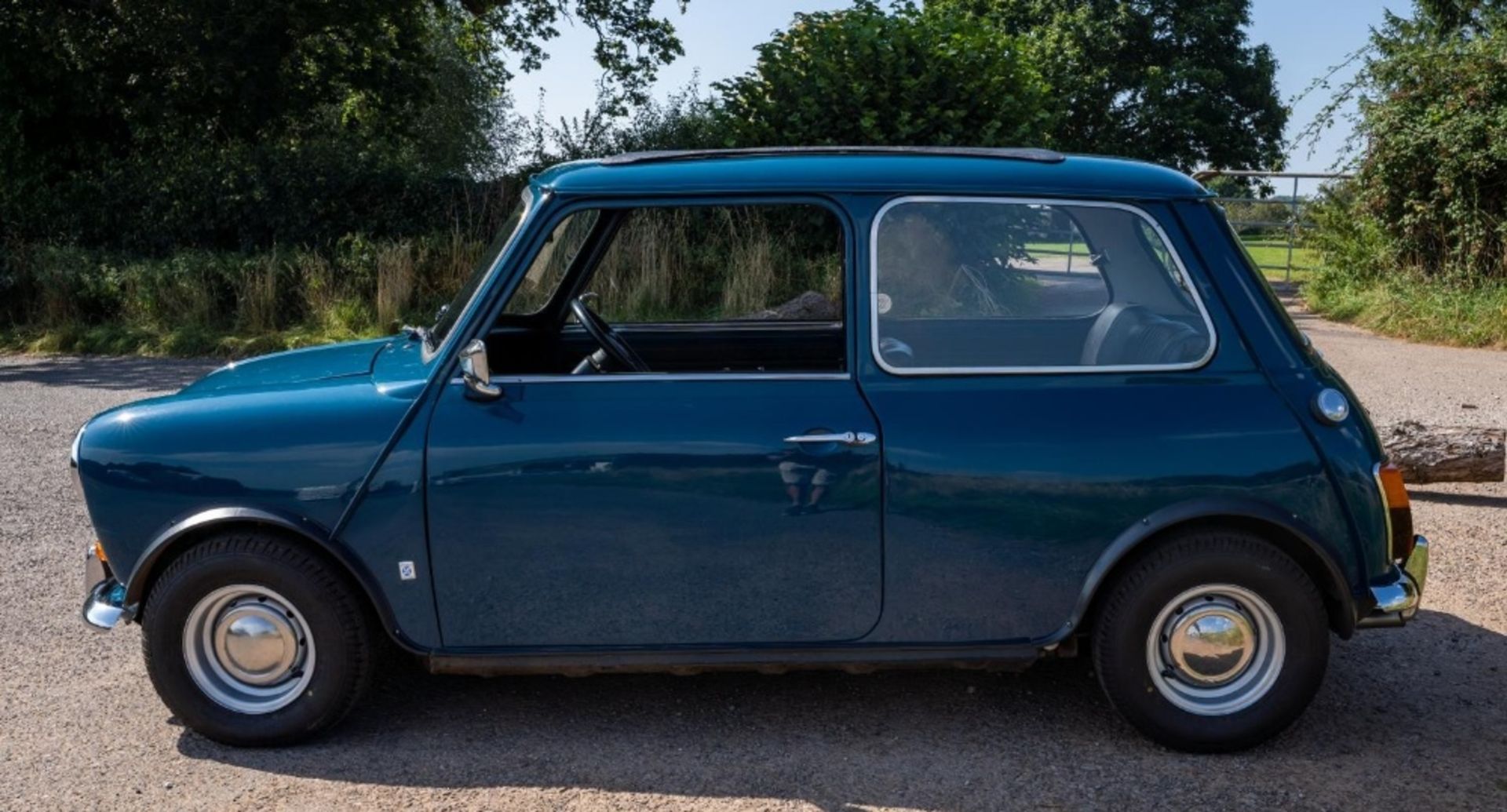 1971 MINI COOPER 'S' MARK III Registration Number: BHH 301J Chassis Number: XAD1412858A Recorded - Image 8 of 27