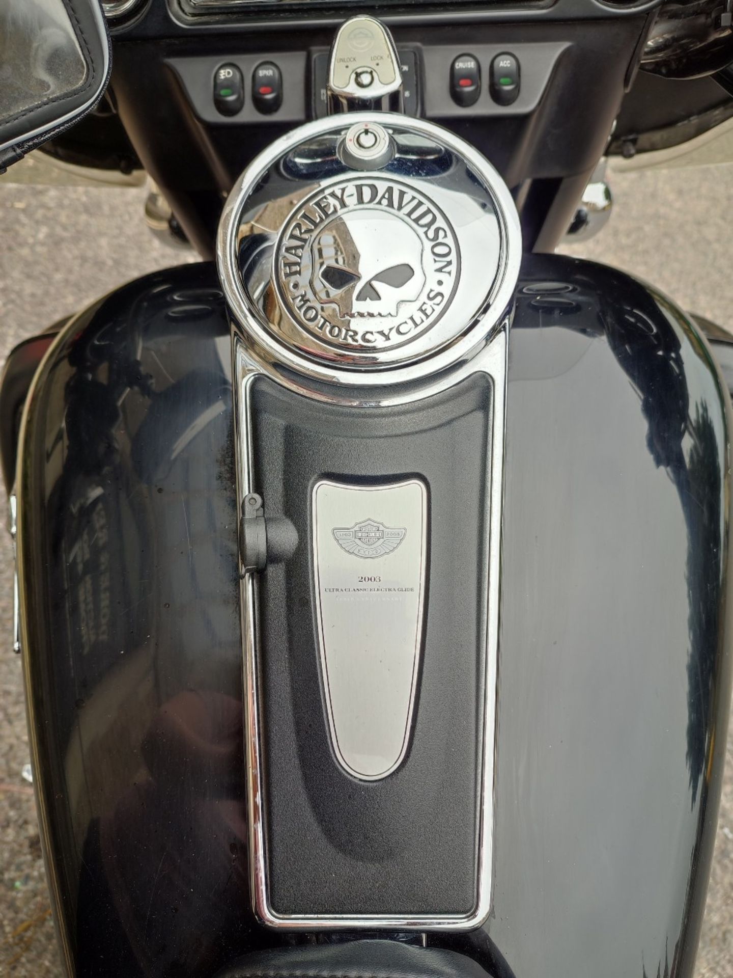 2003 HARLEY-DAVIDSON FLHTCUI ULTRA CLASSIC ELECTRA GLIDE 100TH ANNIVERSARY Frame Number: - Image 7 of 15